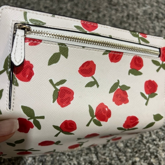Kate Spade Leather Rose Dana Bifold Wallet. - Picture 5 of 6